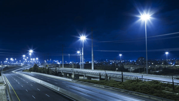 Reasons To Use Solar Flood Lights for Security
